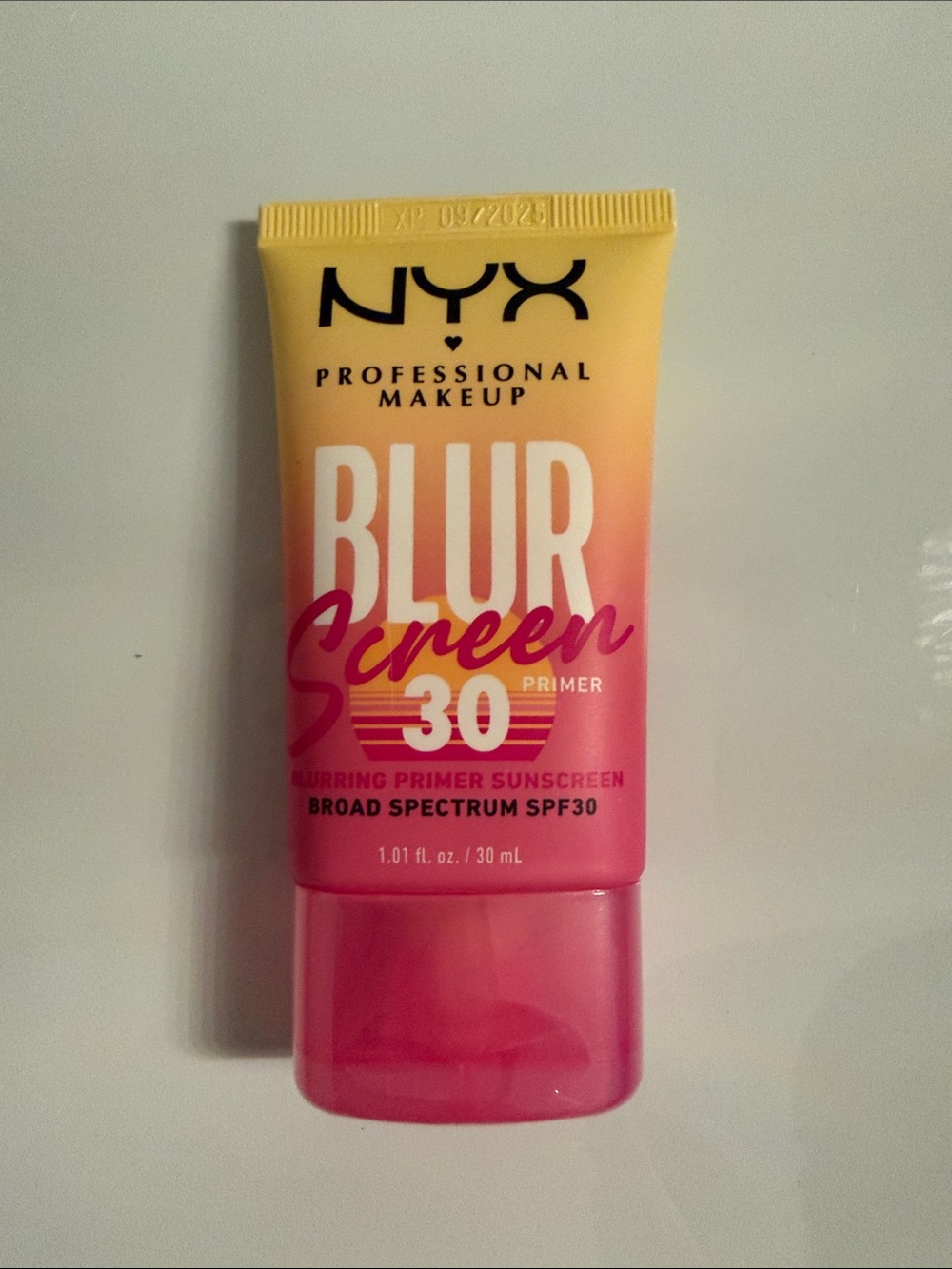 Nyx Blur Screen SPF30 Primer - Pink/Peach